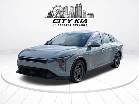 Certified 2025 Kia K4 FWD image 2