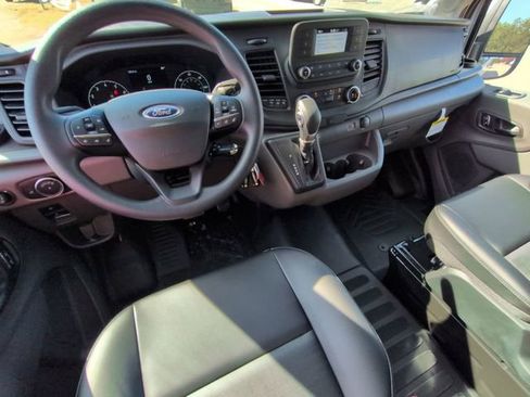 New 2025 Ford Transit 250 148 Medium Roof image 15