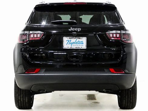 New 2026 Jeep Compass Latitude w/ Sun and Sound Group image 8