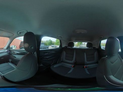 Used 2025 Chevrolet TrailBlazer LT FWD image 39