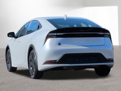 Used 2024 Toyota Prius Prime FWD image 7