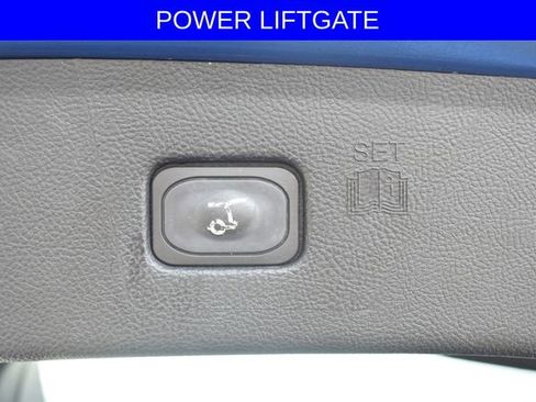 Used 2022 Ford Edge Titanium w/ Equipment Group 301A AWD/4WD image 8
