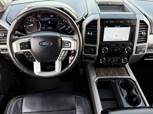 Used 2019 Ford F250 Lariat w/ Chrome Package image 12