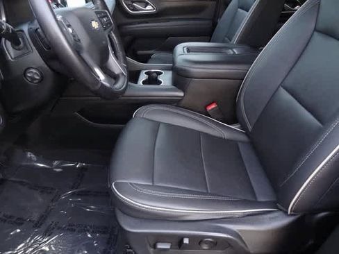 Used 2022 Chevrolet Suburban Premier image 6