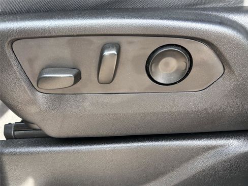 Used 2021 Chevrolet Suburban LS image 40