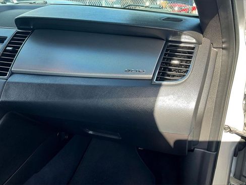 Used 2019 Ford Taurus SHO image 15