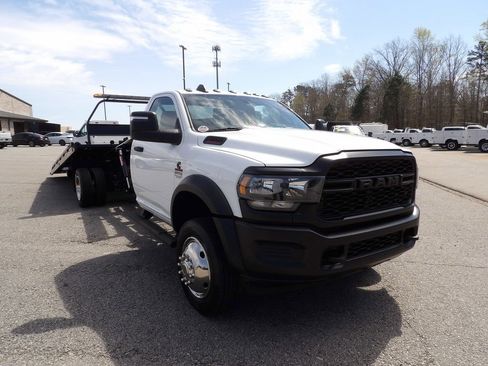 Used 2024 RAM 4500 Tradesman image 23