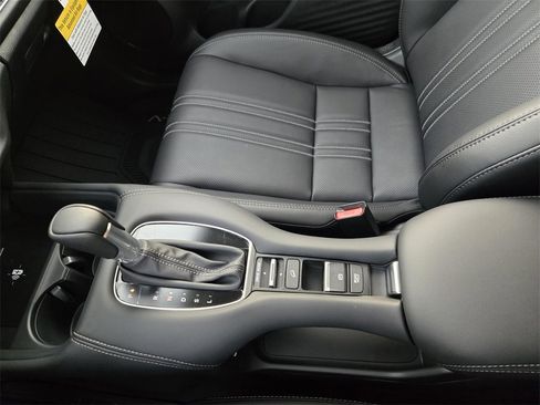 New 2026 Honda HR-V EX-L image 24