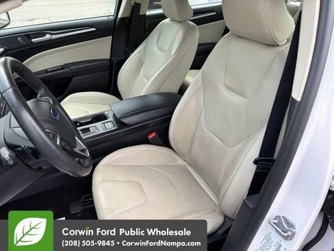 Used 2017 Ford Fusion Titanium FWD image 25