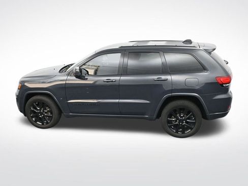 Used 2018 Jeep Grand Cherokee Altitude image 29