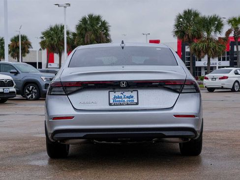 Certified 2025 Honda Accord LX image 5