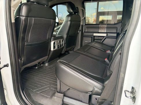 Used 2019 Ford F250 Lariat w/ Lariat Value Package image 3