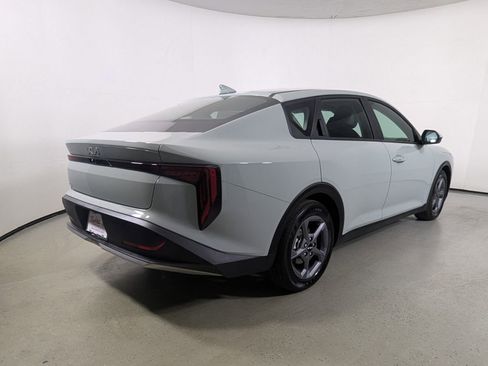 New 2026 Kia K4 FWD image 7