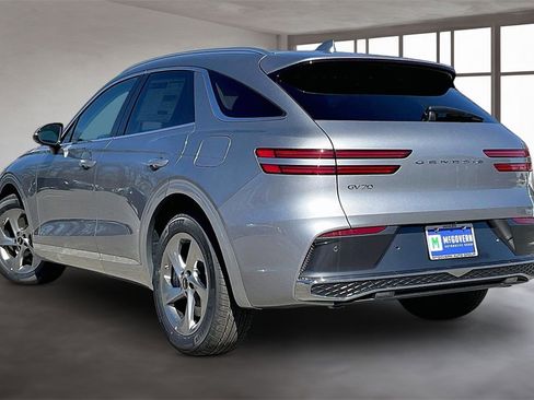 New 2026 Genesis GV70 2.5T Select image 3