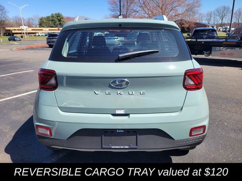 New 2025 Hyundai Venue SEL image 4