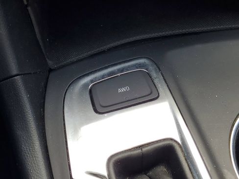 Used 2018 Chevrolet Equinox LT AWD/4WD image 29