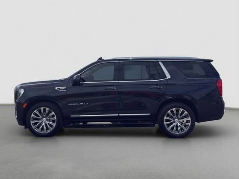 Used 2021 GMC Yukon Denali w/ Denali Ultimate Package AWD/4WD image 3