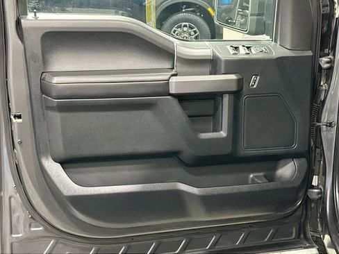 Used 2015 Ford F150 XLT w/ Equipment Group 302A Luxury image 15