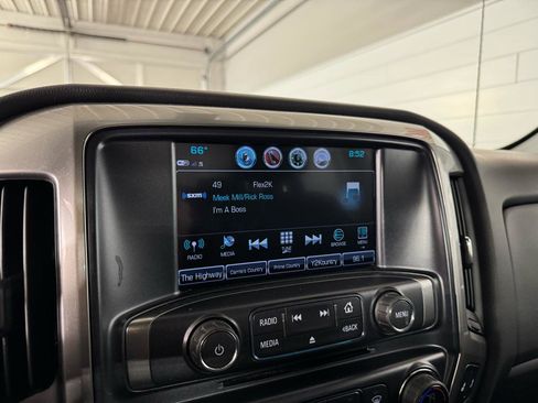 Used 2018 Chevrolet Silverado 1500 LT w/ All Star Edition image 21