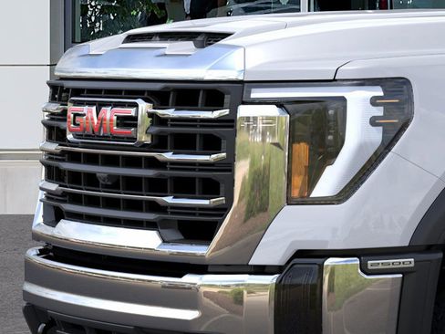 New 2026 GMC Sierra 2500 SLT image 7