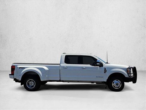 Used 2021 Ford F350 Platinum AWD/4WD image 4