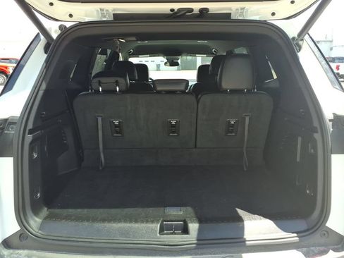 Certified 2026 Buick Enclave Preferred AWD/4WD image 8