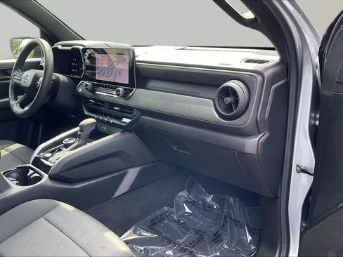 Used 2025 Chevrolet Colorado Trail Boss AWD/4WD image 16
