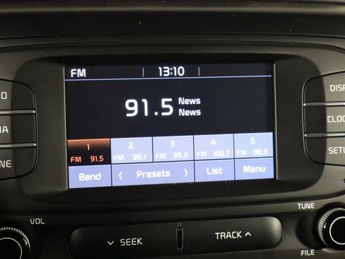 Used 2019 Kia Soul FWD image 28