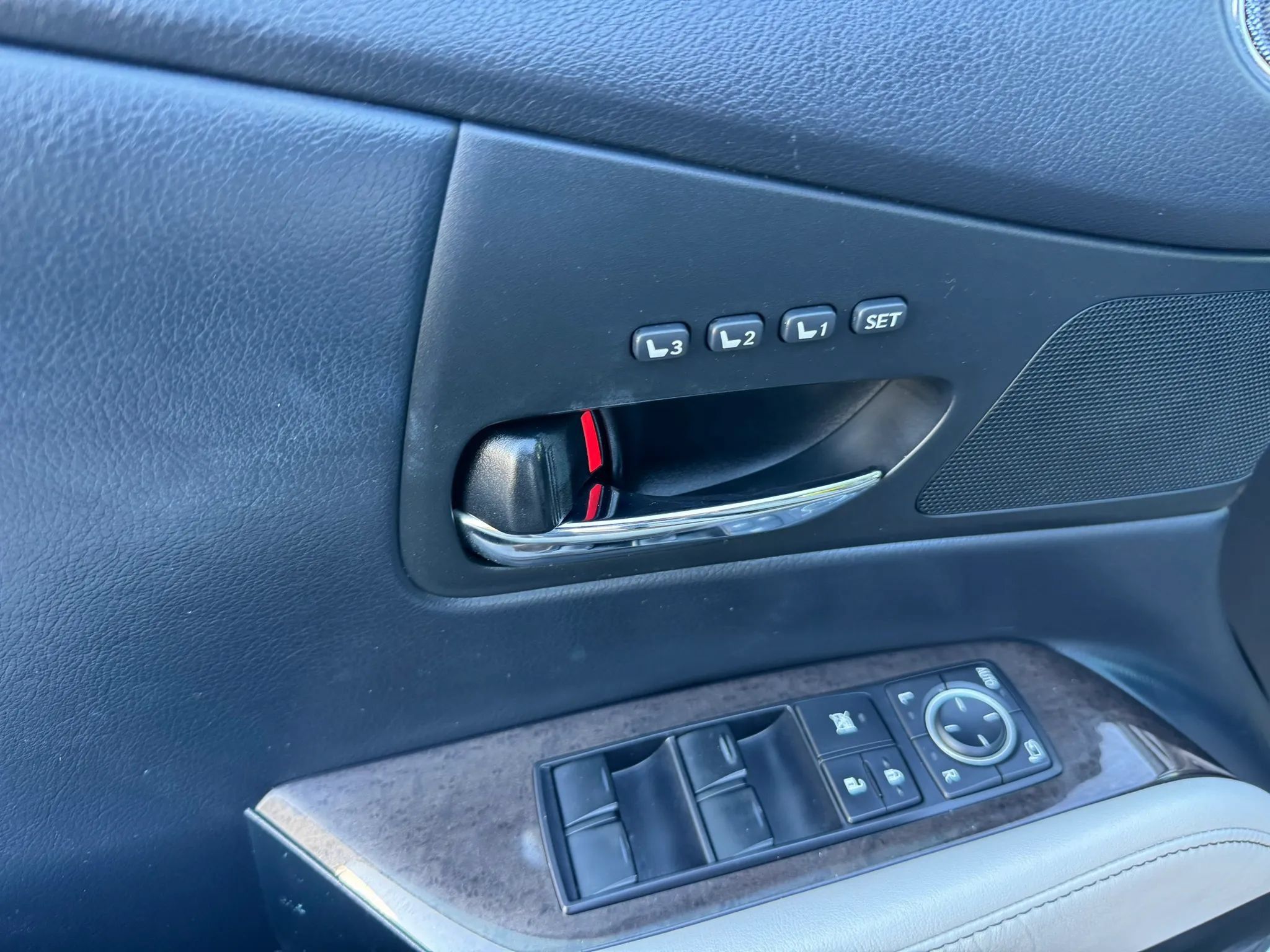 Used 2013 Lexus RX 450h AWD w/ Navigation Pkg image 43