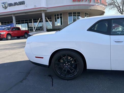 Used 2022 Dodge Challenger R/T w/ Plus Package image 14