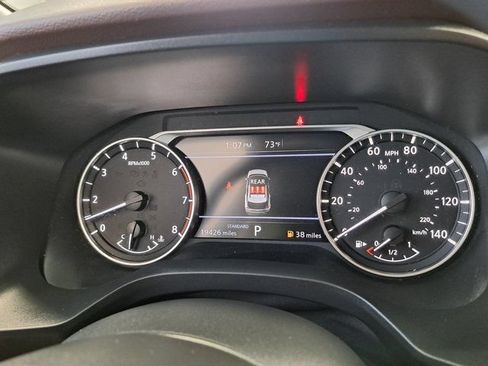 Used 2023 Nissan Rogue SV FWD image 9
