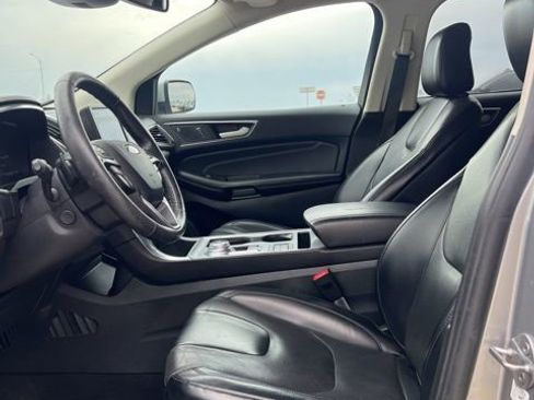 Used 2021 Ford Edge Titanium w/ Equipment Group 301A AWD/4WD image 9