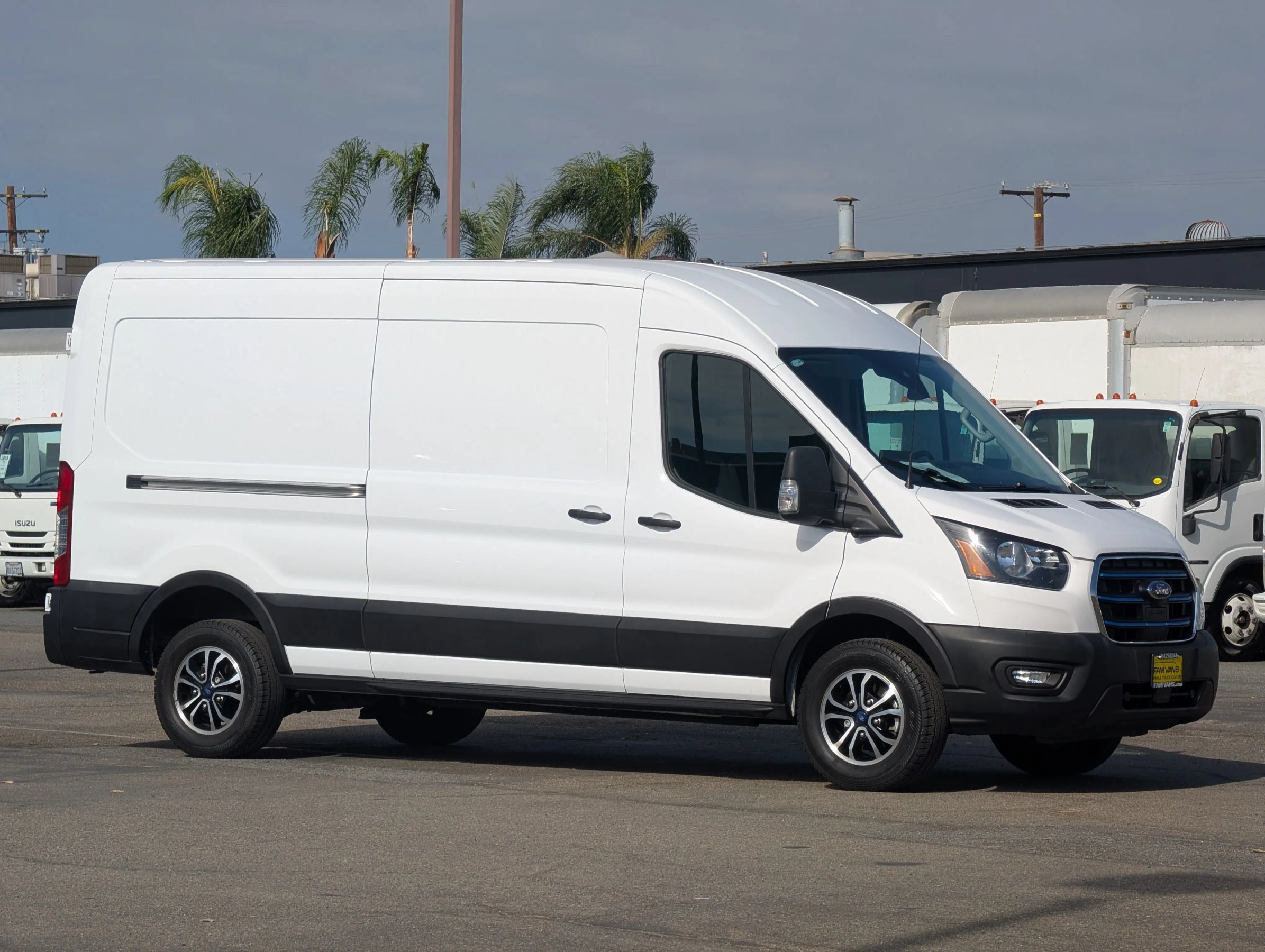 Used 2023 Ford E-Transit Medium Roof w/ Load Area Protection Package RWD image 1