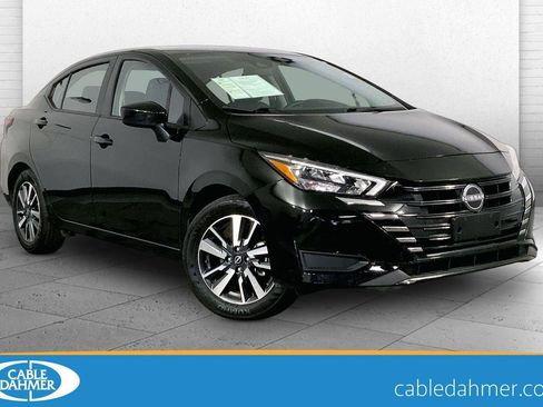 Used 2025 Nissan Versa SV FWD image 1