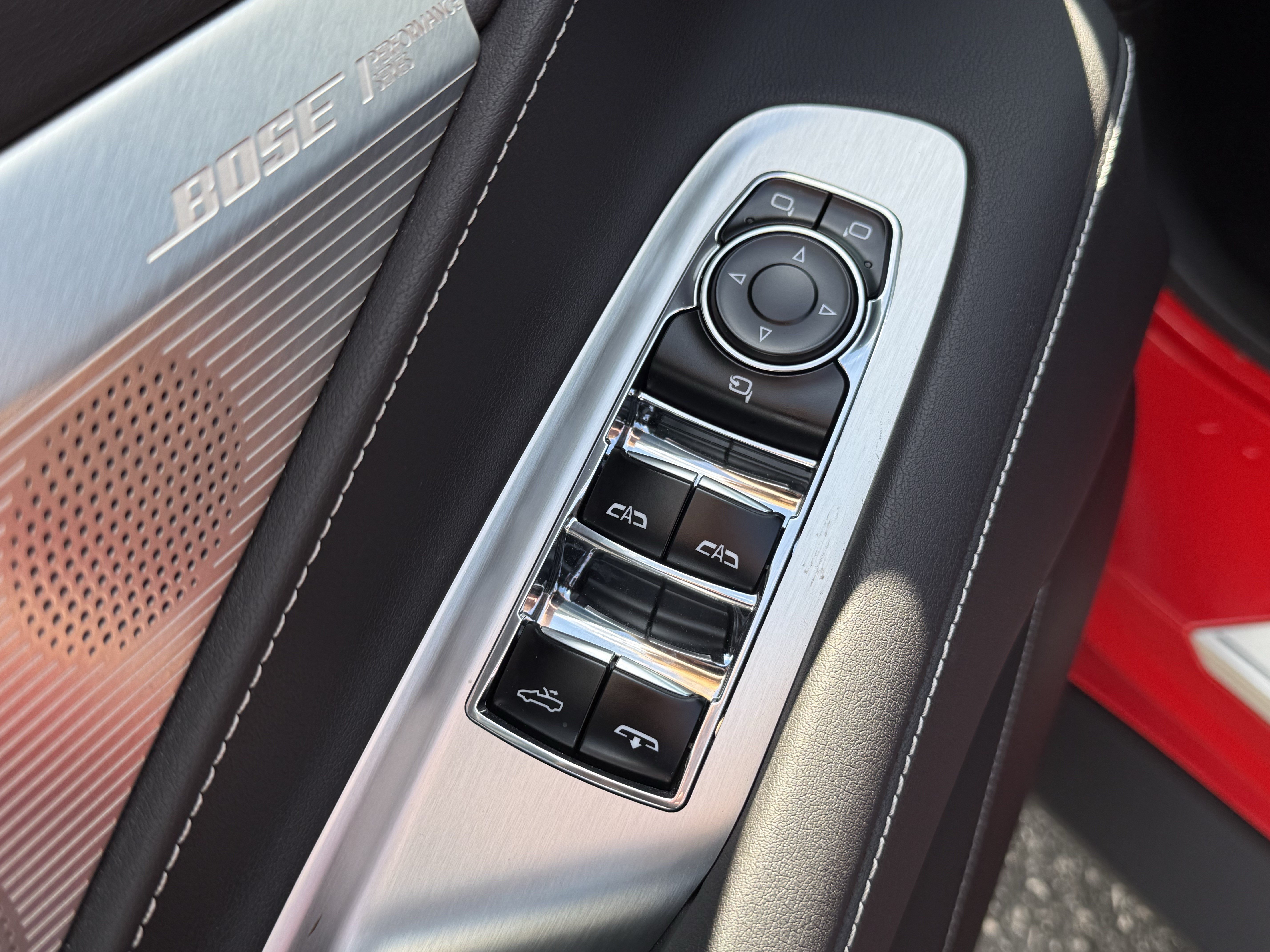 Used 2024 Chevrolet Corvette Stingray Preferred Conv w/ Z51 Performance Package RWD image 15