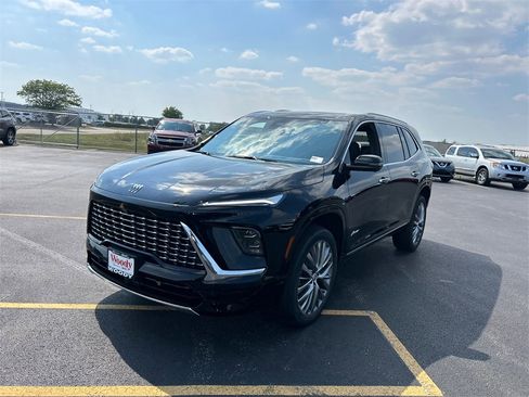 New 2026 Buick Enclave Avenir image 4