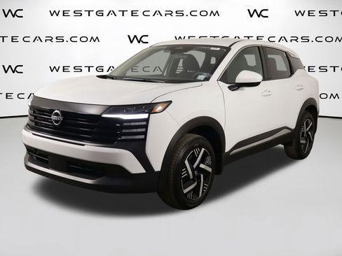 Used 2025 Nissan Kicks SV FWD image 1