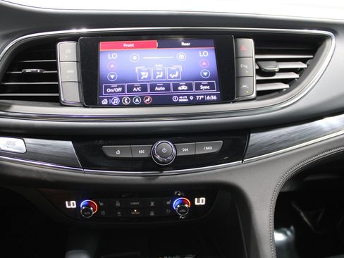 Used 2024 Buick Enclave Premium AWD/4WD image 35