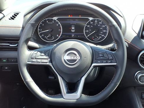 Used 2025 Nissan Sentra SR FWD image 25