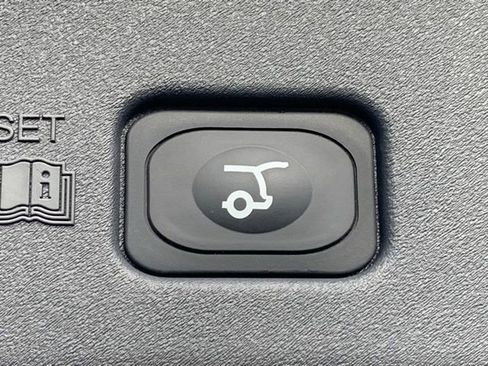 New 2026 Lincoln Nautilus Reserve image 6