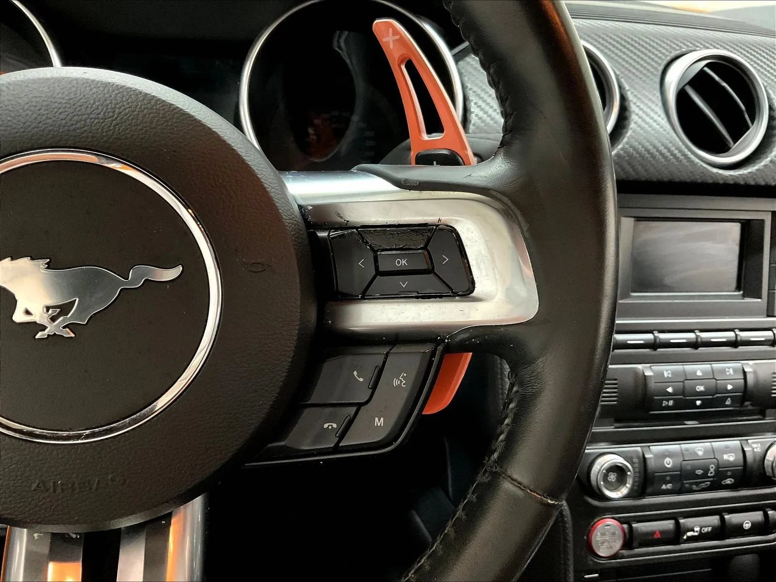 Used 2018 Ford Mustang Coupe RWD image 20