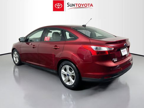 Used 2014 Ford Focus SE w/ SE Winter Package image 6