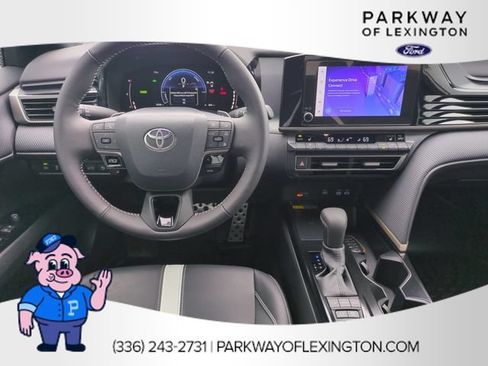 Used 2025 Toyota Camry SE w/ Convenience Package FWD image 29