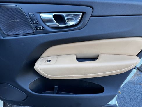 Used 2023 Volvo XC60 B5 Ultimate w/ Climate Package image 42