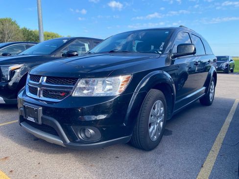 Used 2019 Dodge Journey SE FWD image 14