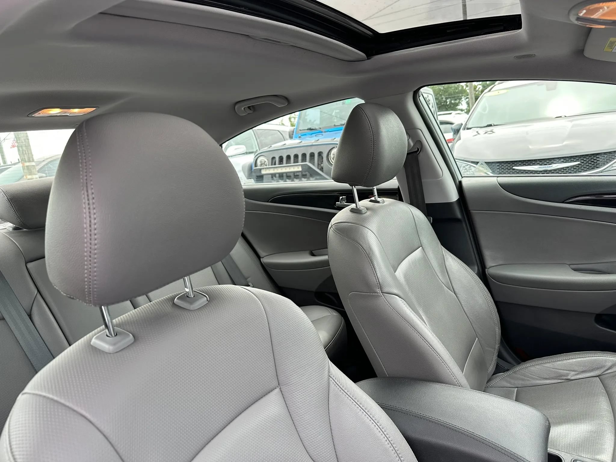 Used 2011 Hyundai Sonata Limited w/ Navigation Pkg 5 FWD image 18