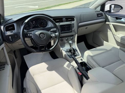 Used 2015 Volkswagen Golf S FWD image 11