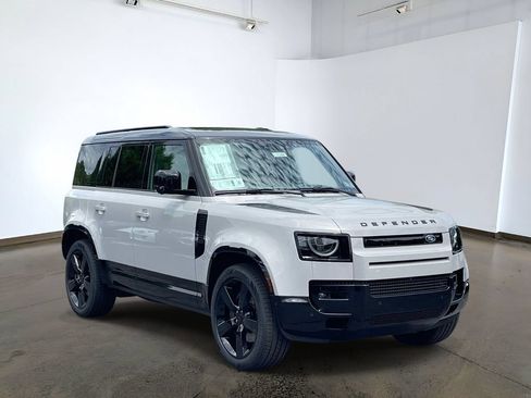 New 2026 Land Rover Defender 110 X-Dynamic SE AWD/4WD image 3