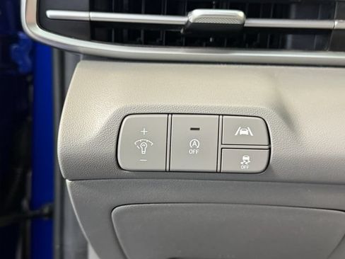 Used 2023 Hyundai Elantra SE FWD image 24