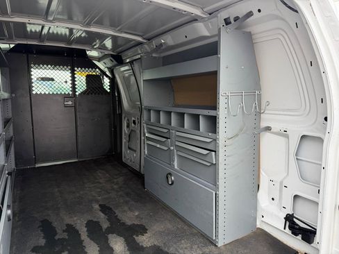 Used 2014 Ford E-150 and Econoline 150 RWD image 9